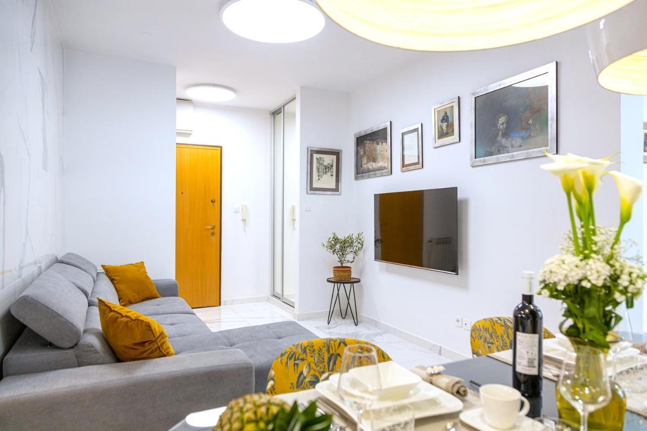 Lux Holiday Apartment Tony @ 10 Min Znjan Beach Split Exterior photo