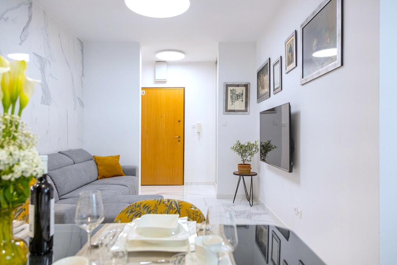 Lux Holiday Apartment Tony @ 10 Min Znjan Beach Split Exterior photo